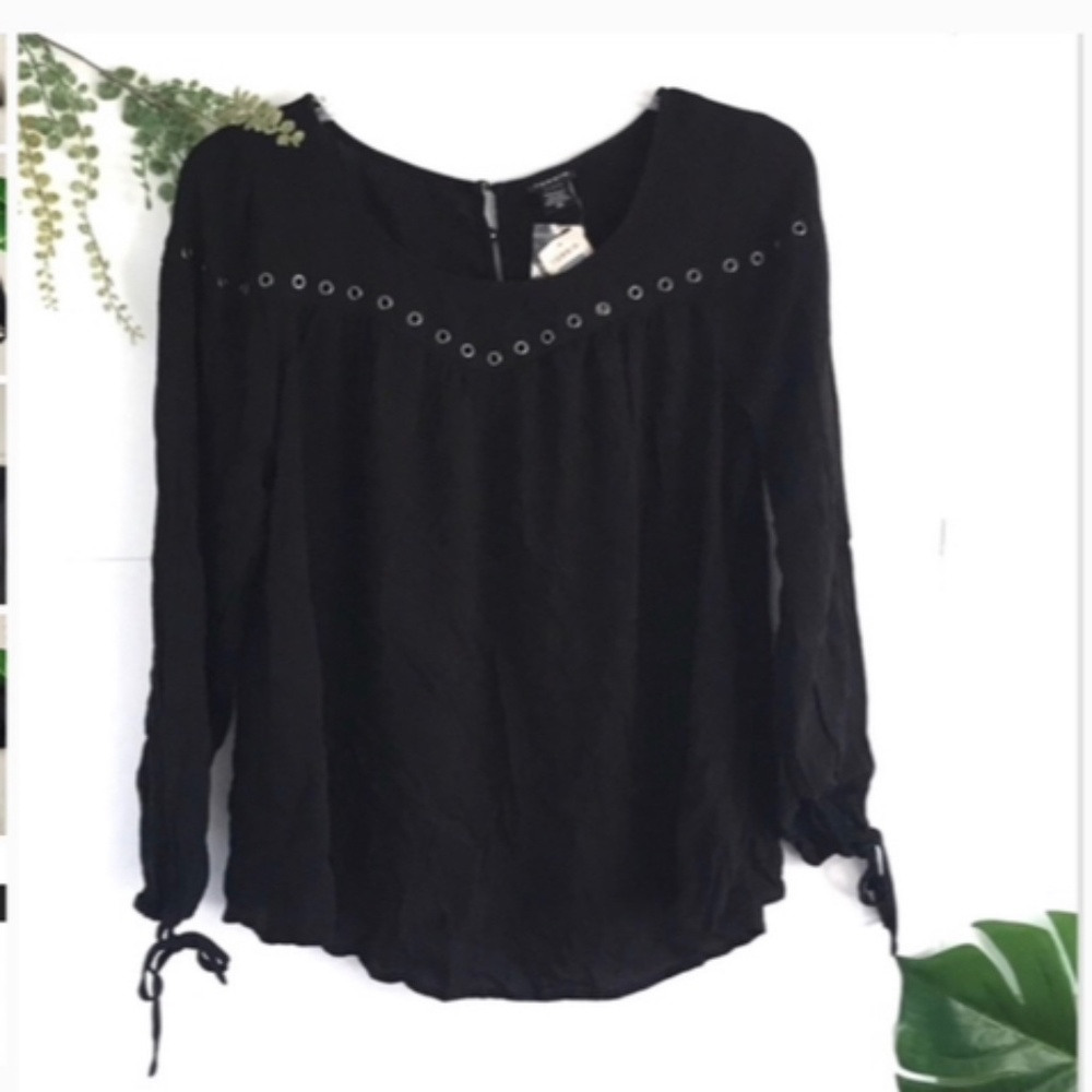 Black Rivet Bow-Tie Sleeve Top